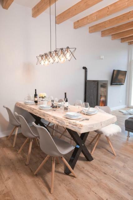 Ferienwohnung Otto-Dill-Halle Elmstein Buitenkant foto